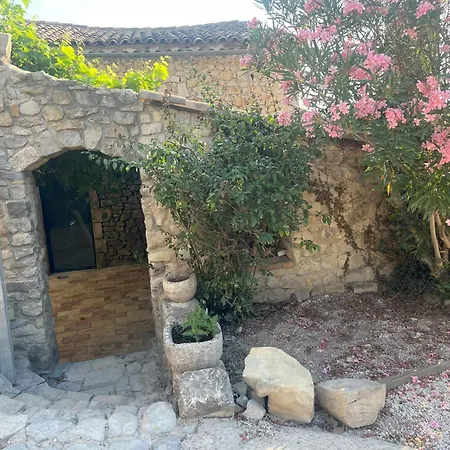 Bed & Breakfast Maison Casamande&spa - Luxe Et Sérénité Dans Un Domaine D'amandiers Bouquet