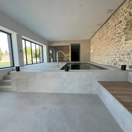 Maison Casamande & - Luxe Et Serenite Dans Un Domaine D'amandiers Bed & Breakfast 4*