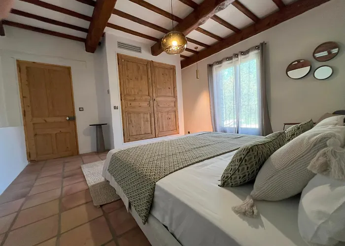 Maison Casamande&spa - Luxe Et Sérénité Dans Un Domaine D'amandiers Bed & Breakfast