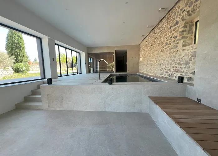 Maison Casamande&spa - Luxe Et Sérénité Dans Un Domaine D'amandiers Bed & Breakfast 3*